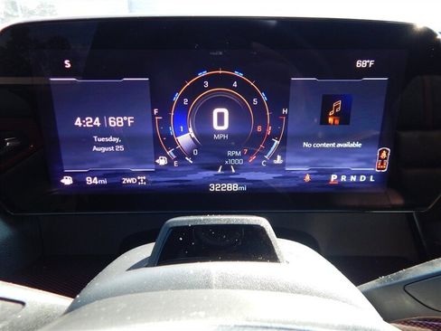 Used 2025 Chevrolet Traverse RS AWD/4WD image 31