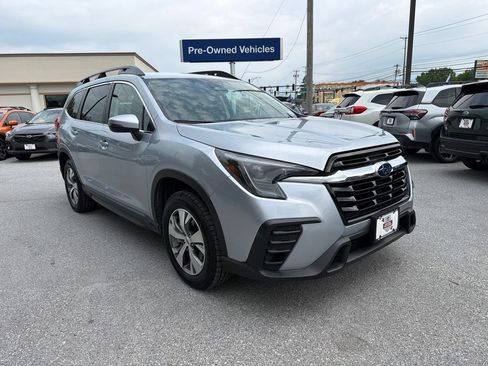 Certified 2023 Subaru Ascent Premium w/ Convenience Package AWD/4WD image 1