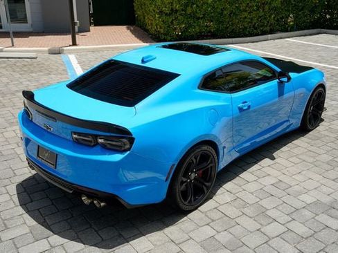 Used 2022 Chevrolet Camaro SS RWD image 28