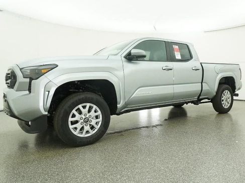 New 2026 Toyota Tacoma SR5 image 17
