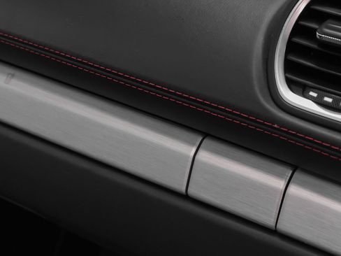 Certified 2022 Porsche 718 Boxster RWD image 36
