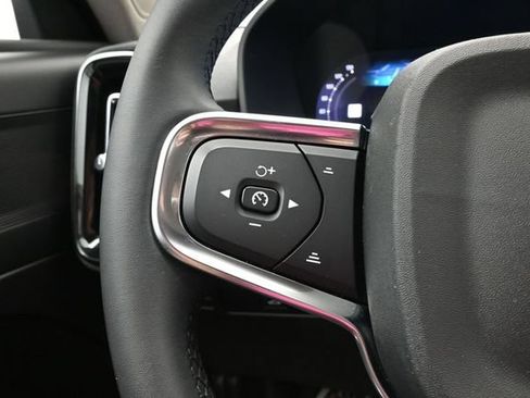 Used 2024 Volvo XC40 B5 Plus w/ Climate Package AWD/4WD image 25
