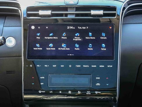 Used 2022 Hyundai Tucson Limited image 13