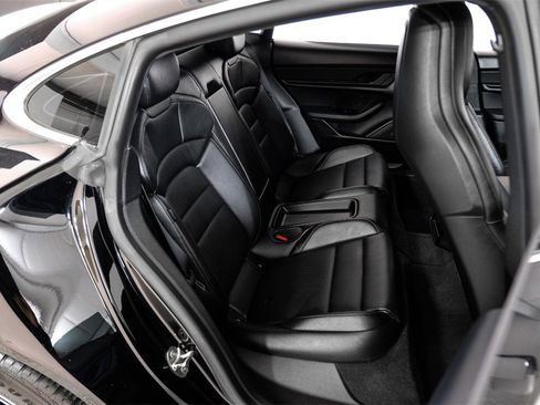 Used 2020 Porsche Taycan 4S image 36