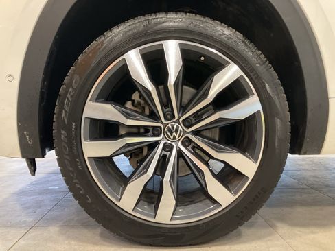 Used 2023 Volkswagen Atlas Cross Sport SEL Premium R-Line image 9