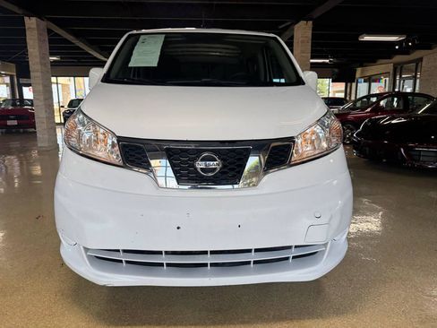 Used 2017 Nissan NV200 SV FWD image 2