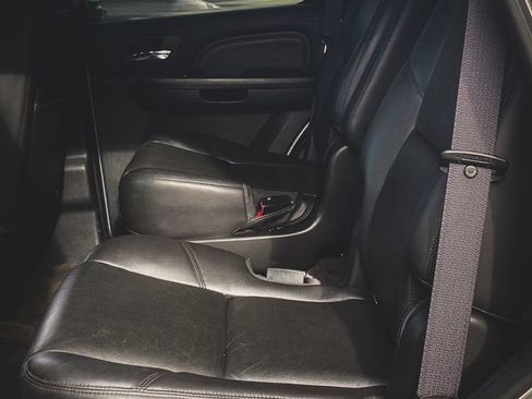 Used 2014 GMC Yukon Denali AWD/4WD image 24