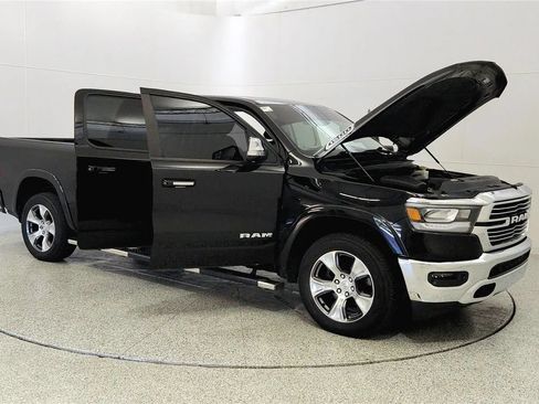 Used 2020 RAM 1500 Laramie AWD/4WD image 9