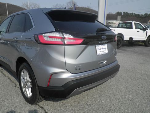 Certified 2024 Ford Edge SEL image 4