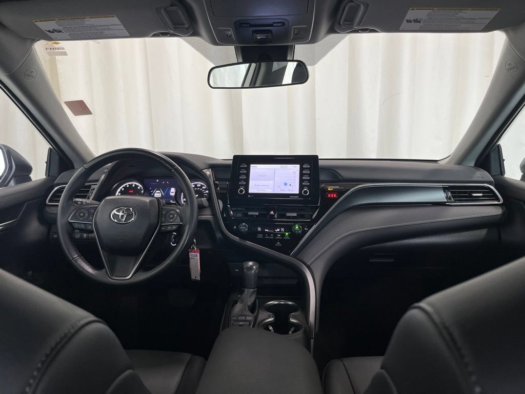 Used 2024 Toyota Camry SE AWD/4WD image 9