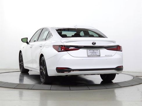 Certified 2024 Lexus ES 300h F Sport image 5