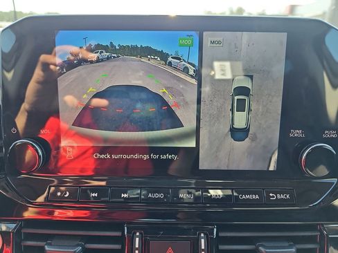 Used 2024 Nissan Pathfinder Platinum w/ Cargo Package image 28