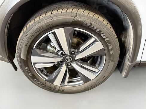 Used 2021 Nissan Rogue SL AWD/4WD image 38