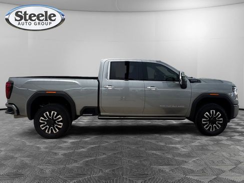 Used 2025 GMC Sierra 2500 Denali Ultimate w/ Max Trailering Package AWD/4WD image 6