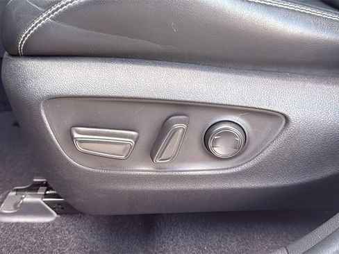 Used 2021 Toyota RAV4 XLE Premium w/ Carpet Mat Package (TMS) image 15