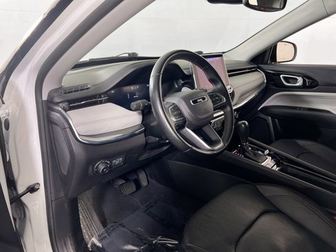 Used 2022 Jeep Compass Limited w/ Elite Group image 9