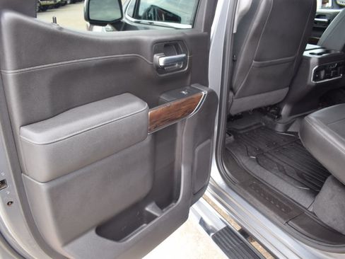 Used 2021 GMC Sierra 1500 SLT w/ SLT Premium Plus Package AWD/4WD image 11