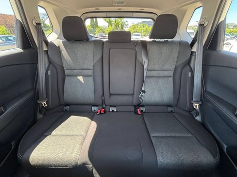 Used 2025 Nissan Rogue SV AWD/4WD image 40