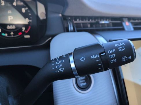 New 2026 Land Rover Discovery Sport Landmark image 25