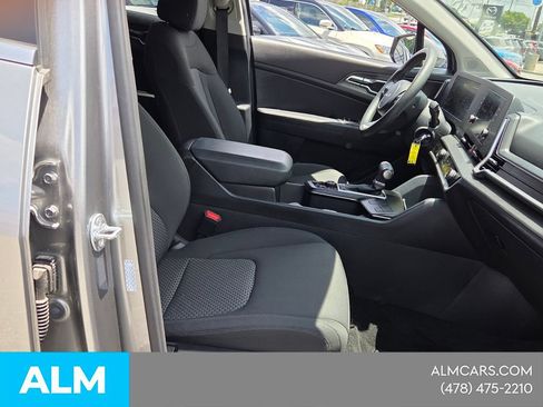 Used 2025 Kia Sportage LX FWD image 15