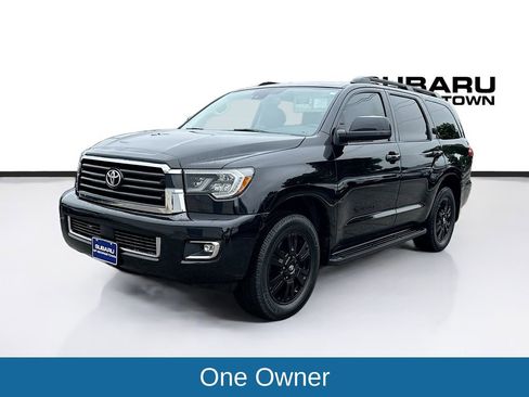 Used 2018 Toyota Sequoia TRD Sport AWD/4WD image 3