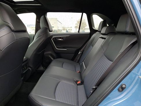 Used 2025 Toyota RAV4 XSE w/ Weather Package image 10