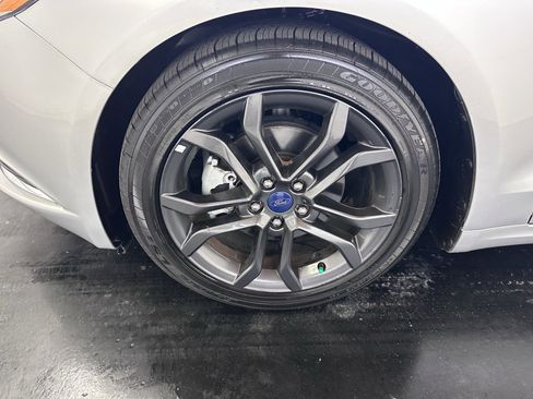 Used 2018 Ford Fusion S w/ Equipment Group 101A image 21