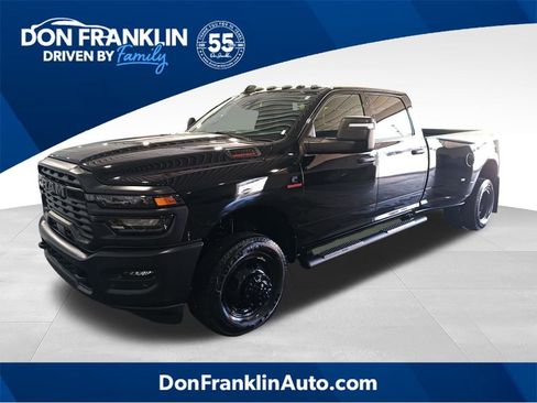 Used 2025 RAM 3500 Tradesman AWD/4WD image 1