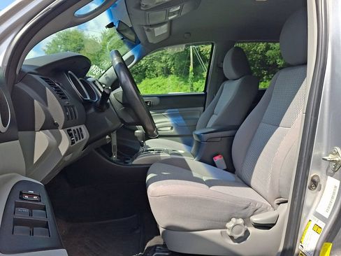 Used 2015 Toyota Tacoma 4x4 Double Cab w/ SR5 Package image 13