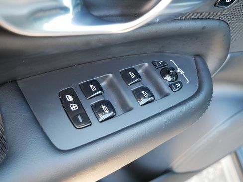 Used 2023 Volvo XC90 B5 Plus image 14