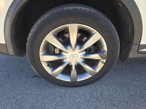 Used 2017 INFINITI QX50 2WD w/ Premium Plus Package image 32