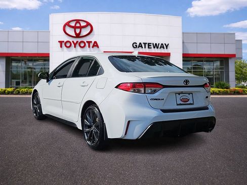 Used 2024 Toyota Corolla SE w/ SE Premium Package FWD image 7