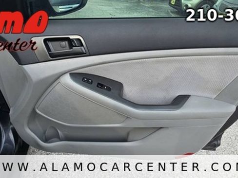 Used 2011 Kia Optima LX FWD image 18