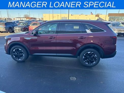 New 2025 Kia Sorento S image 8