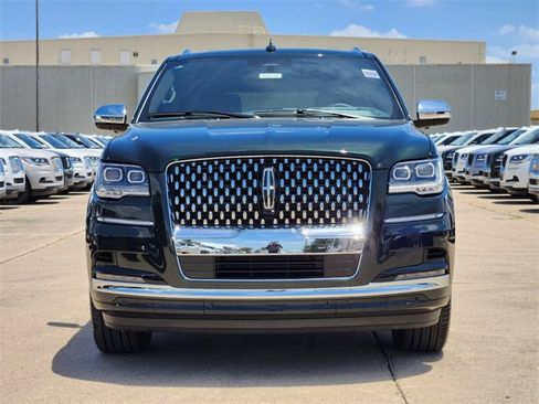 New 2024 Lincoln Navigator Black Label image 2