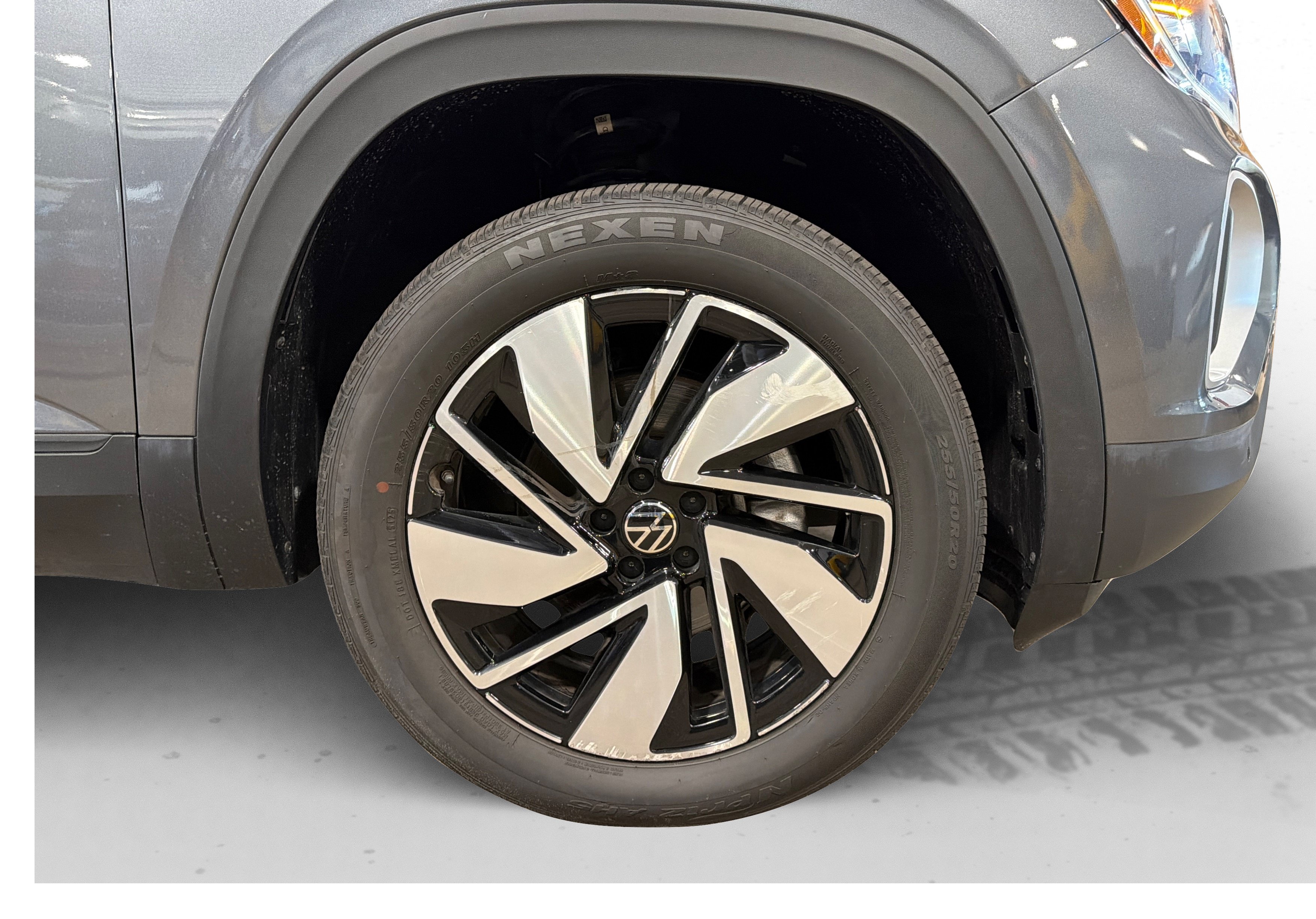 Used 2025 Volkswagen Atlas SE FWD image 52