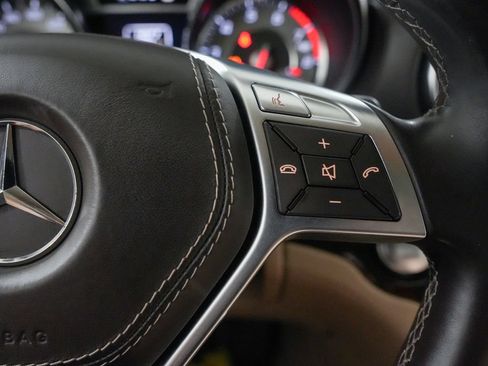 Used 2013 Mercedes-Benz SL 550 image 15