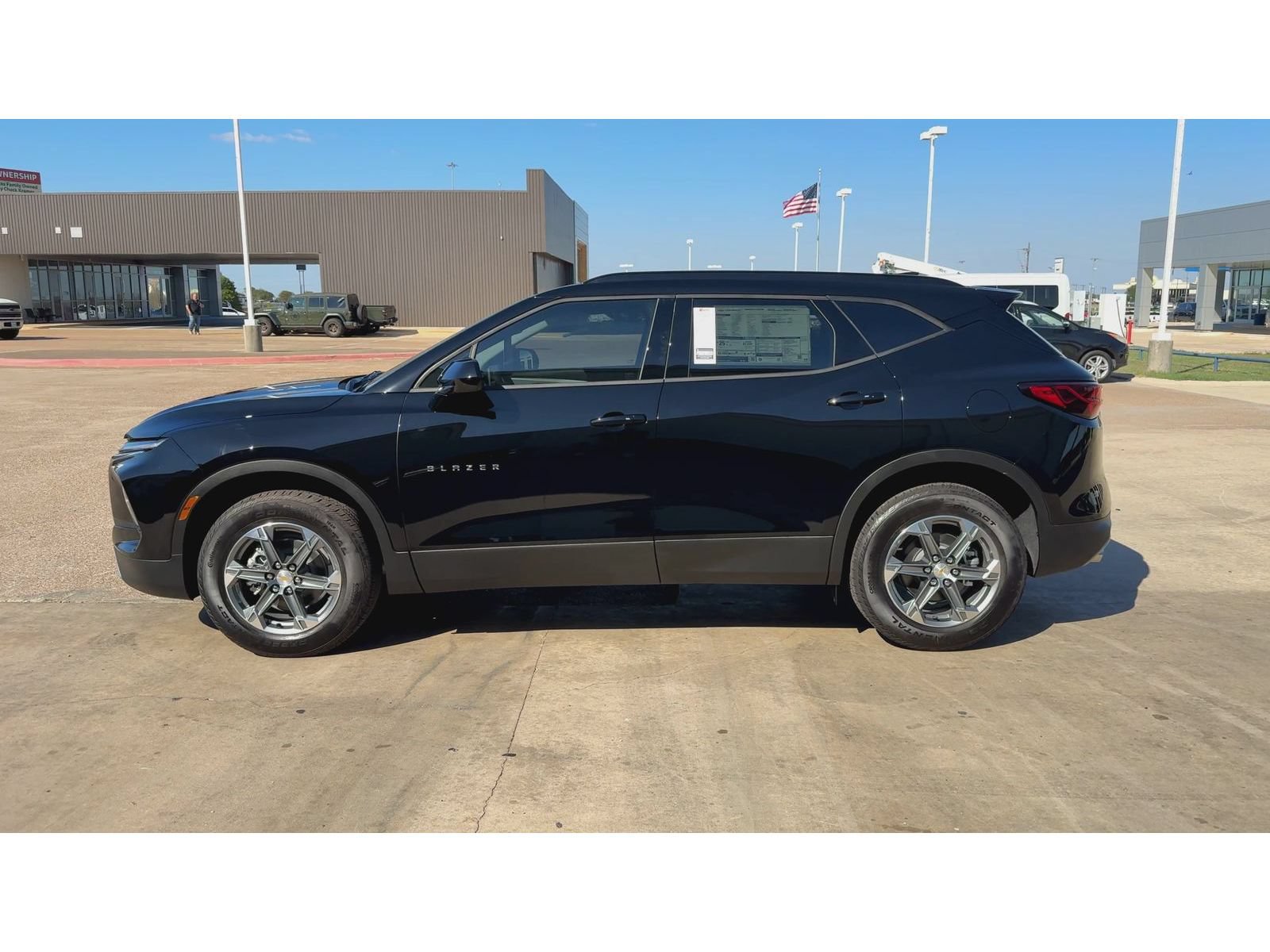New 2026 Chevrolet Blazer LT w/ Convenience Package FWD image 5