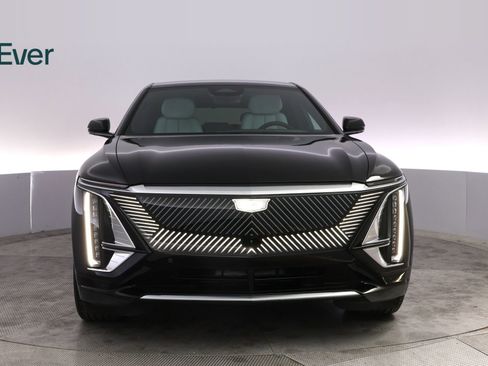 Used 2024 Cadillac Lyriq Luxury AWD/4WD image 12