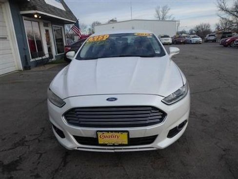 Used 2013 Ford Fusion SE image 4