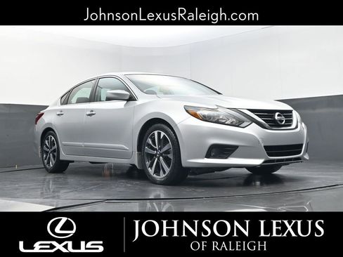 Used 2017 Nissan Altima 2.5 SR image 15