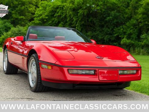 Used 1988 Chevrolet Corvette Convertible RWD image 1