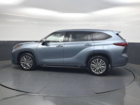 Used 2022 Toyota Highlander Platinum AWD/4WD image 7
