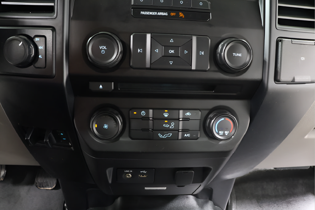 Used 2015 Ford F150 XL w/ Equipment Group 101A Mid AWD/4WD image 9