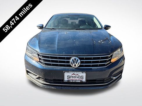 Used 2018 Volkswagen Passat 2.0T SE FWD image 2