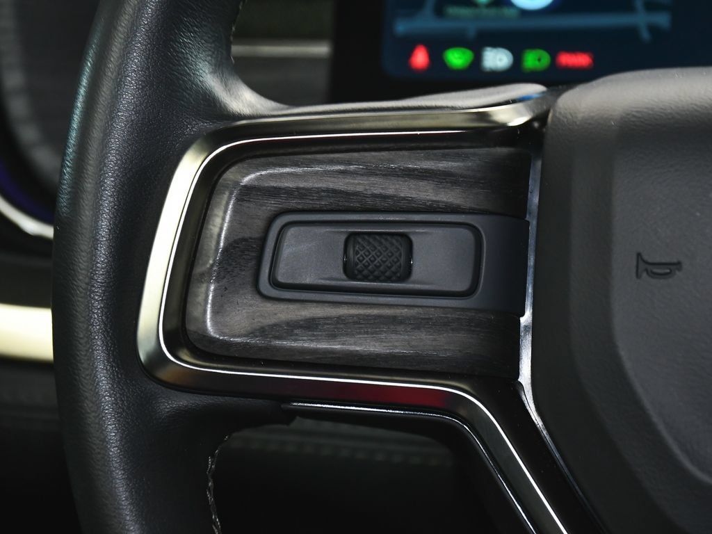 Used 2022 Rivian R1S Launch Edition Quad AWD/4WD image 29