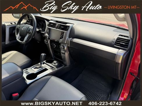 Used 2020 Toyota 4Runner SR5 Premium w/ Moonroof Package AWD/4WD image 15