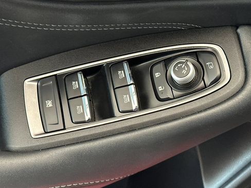 Used 2023 Subaru Outback Touring XT AWD/4WD image 12