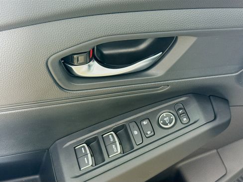 Certified 2025 Honda Accord LX image 19