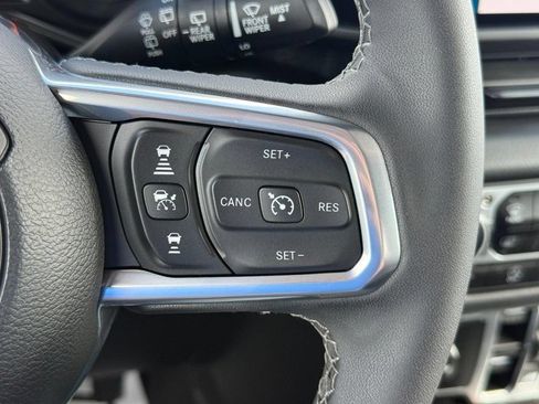 Certified 2025 Jeep Wrangler Unlimited Sahara AWD/4WD image 16